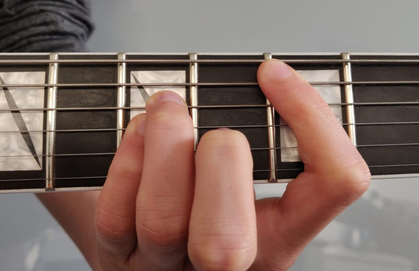 You are currently viewing How to Play Power Chords on Guitar