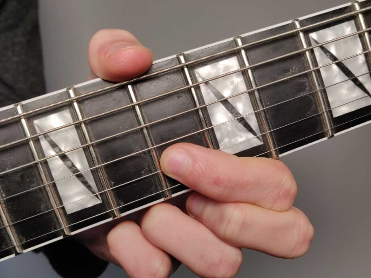The blues guitar neck grip